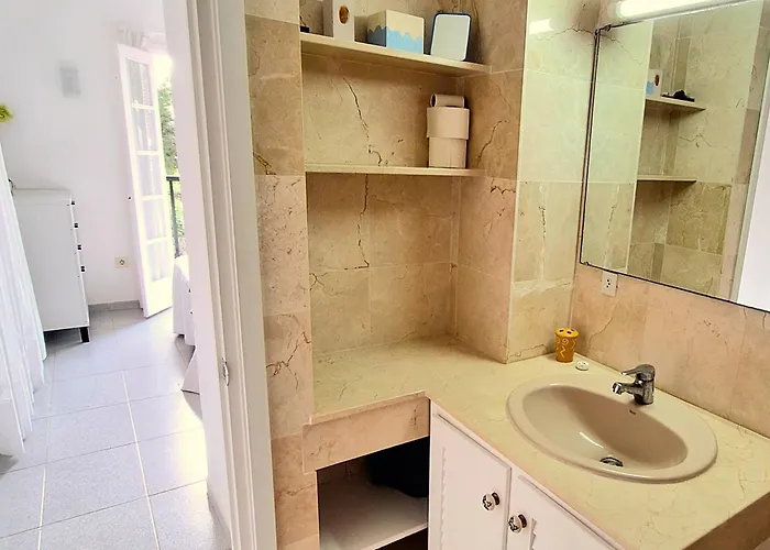 Al Lado De La Playa En Xoriguer-ciutadella Con Piscina