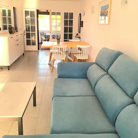 Al Lado De La Playa En Xoriguer-ciutadella Con Piscina Apartman